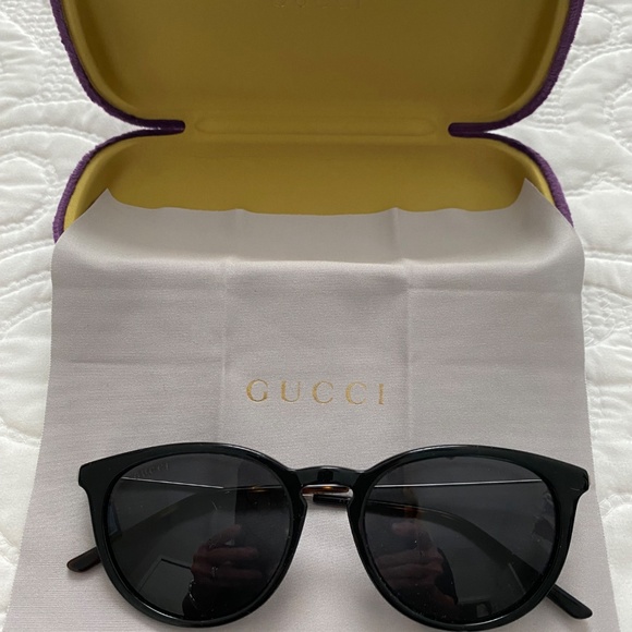 Gucci Sunglasses - Picture 2 of 7